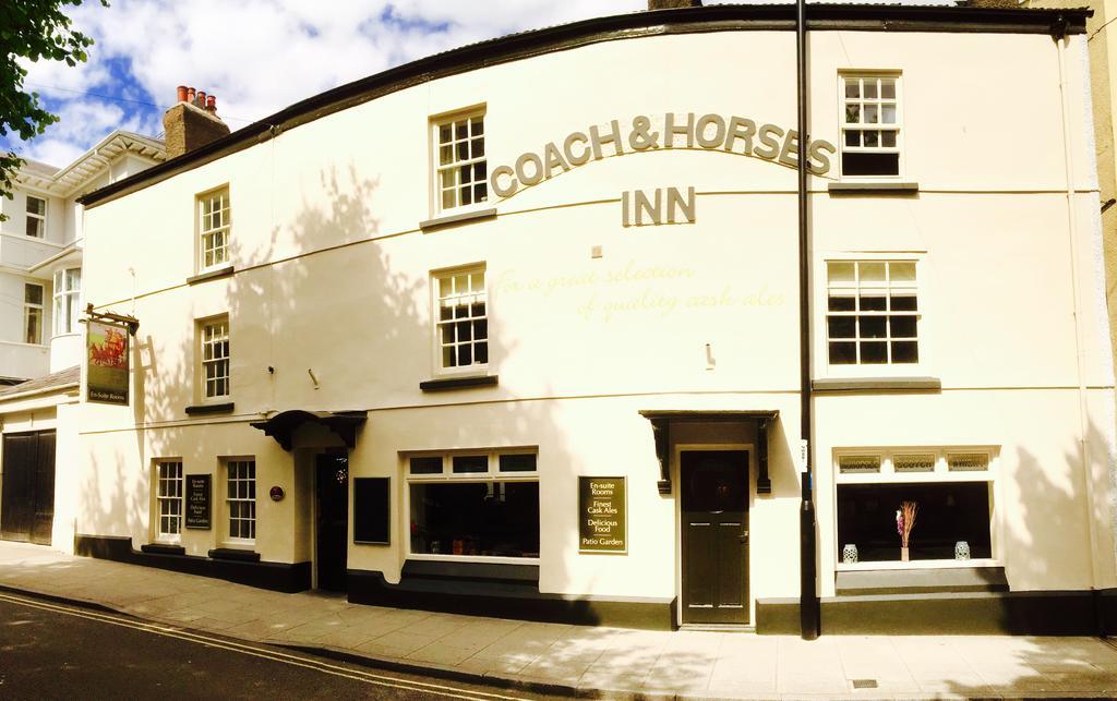 The Coach And Horses Inn Chepstow Exterior foto